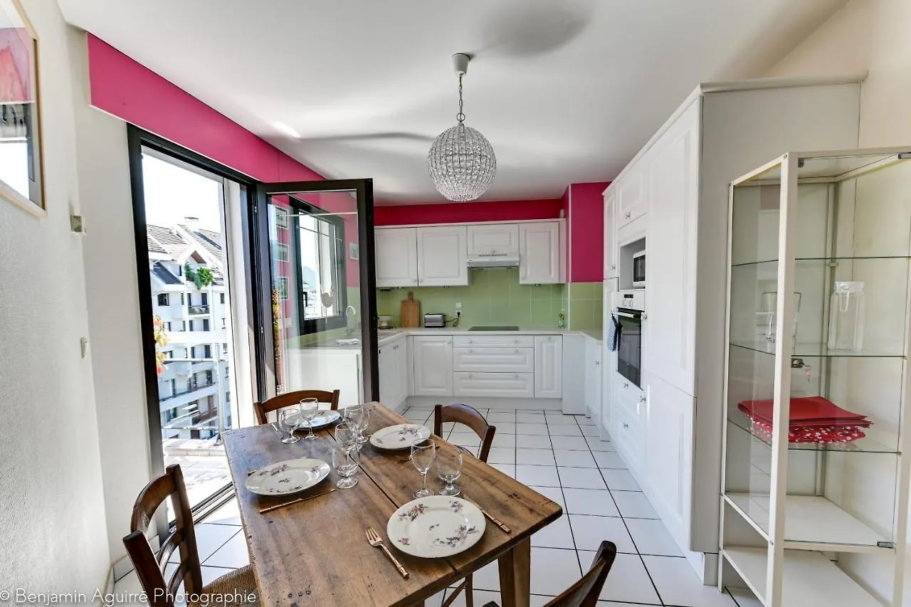 Le Thélème - Appartement Duplex à Annecy balcon&parking à 800m du Lac 0*,  France